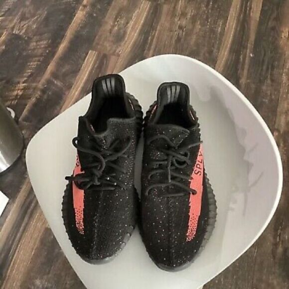 Yeezy Boost | Black & Red - Picture 1 of 6